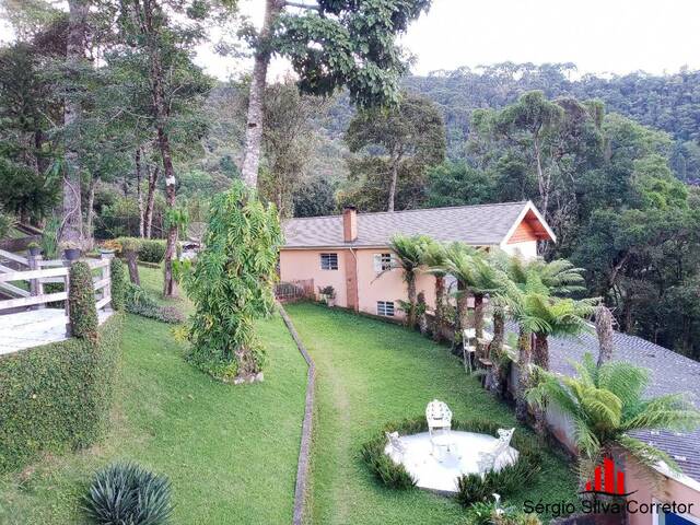 #111 - Casa para Venda em Campos do Jordão - SP