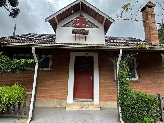 #249 - Casa para Venda em Campos do Jordão - SP